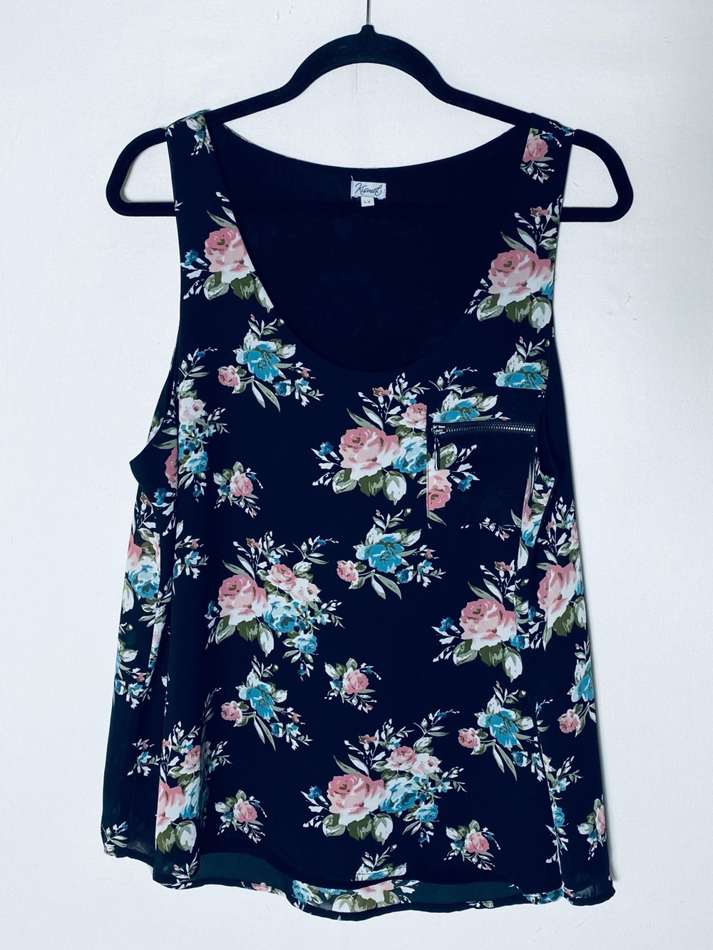 5/$25 Kismet Black Floral Scoop Neck Tank Top Blouse L Cottagecore